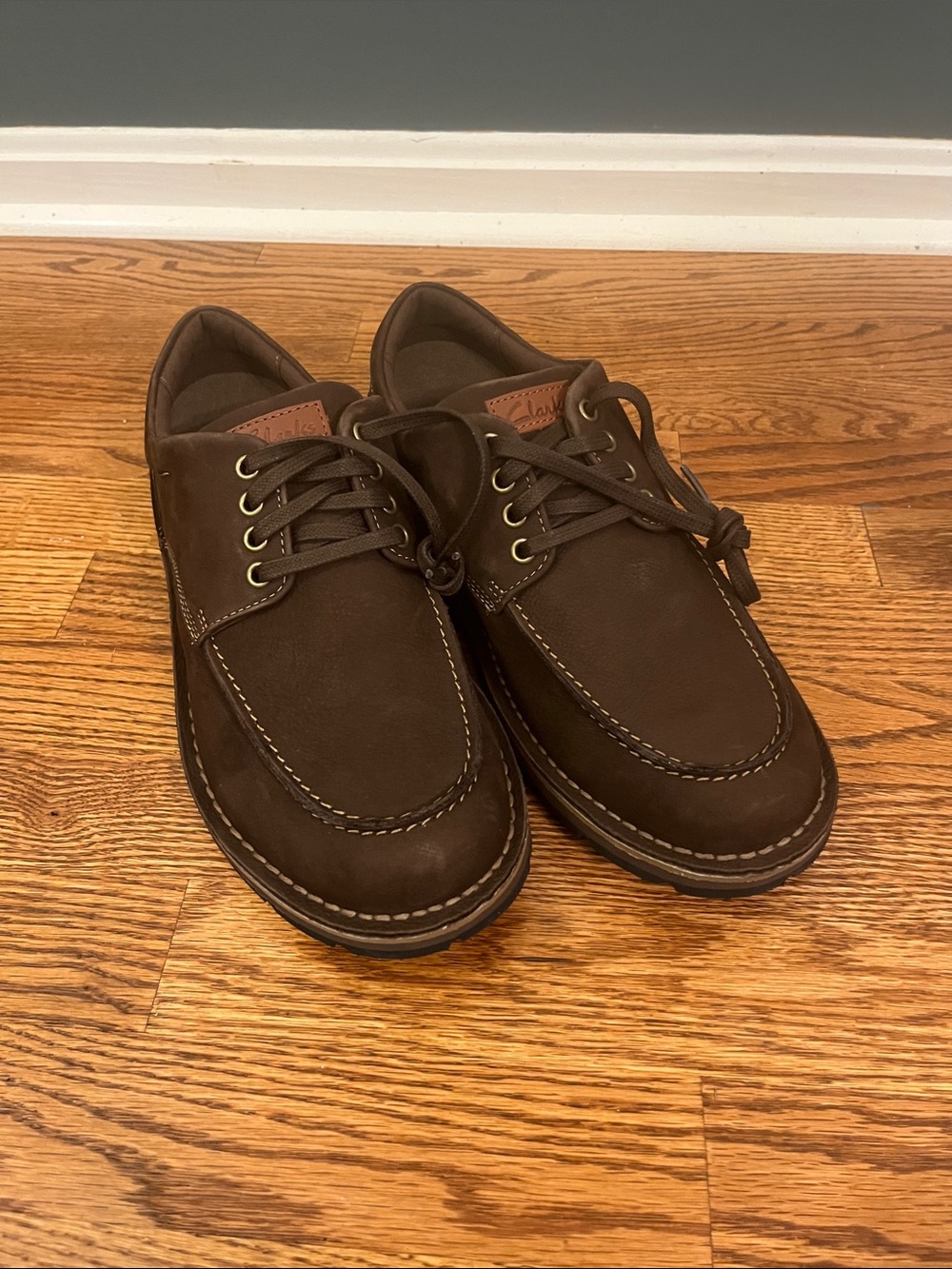 Clark’s Gravelle Low Dark Brown Nubuck size 10
